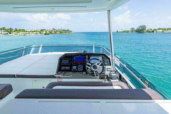 Galeon 640 FLY Yacht For Sale