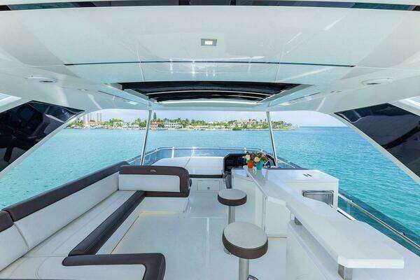Galeon 640 FLY Yacht For Sale