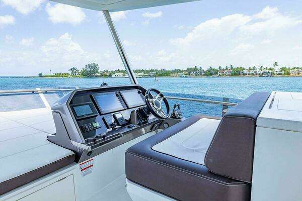 Galeon 640 FLY Yacht For Sale
