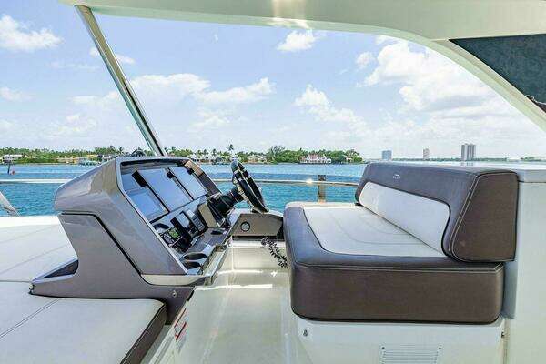 Galeon 640 FLY Yacht For Sale
