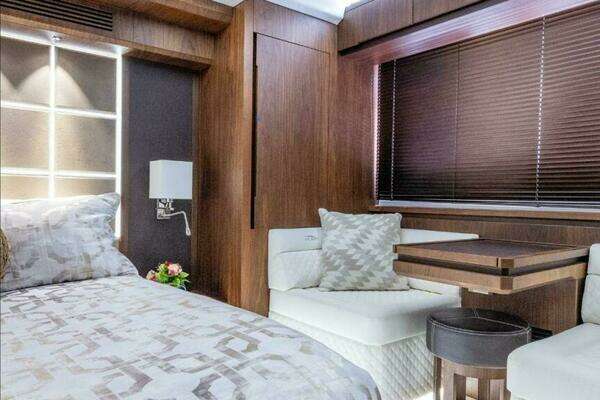 Galeon 640 FLY Yacht For Sale