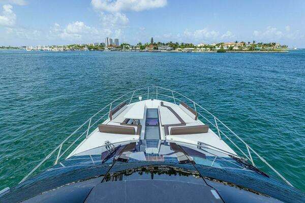 Galeon 640 FLY Yacht For Sale