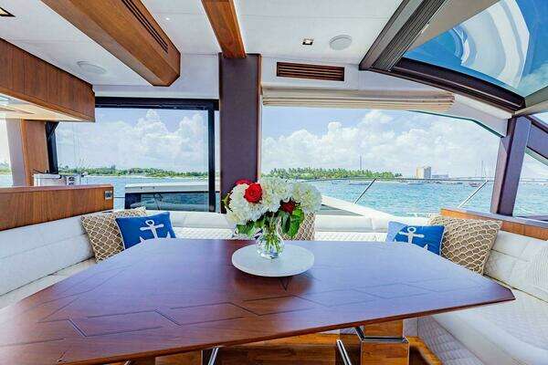 Galeon 640 FLY Yacht For Sale