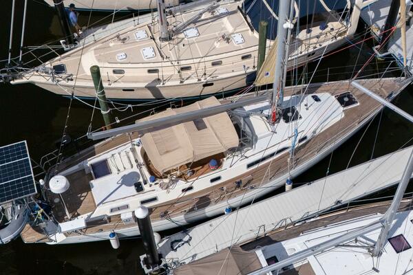 Pacific Pearl 48ft Oyster Yacht For Sale