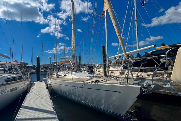 Pacific Pearl 48ft Oyster Yacht For Sale