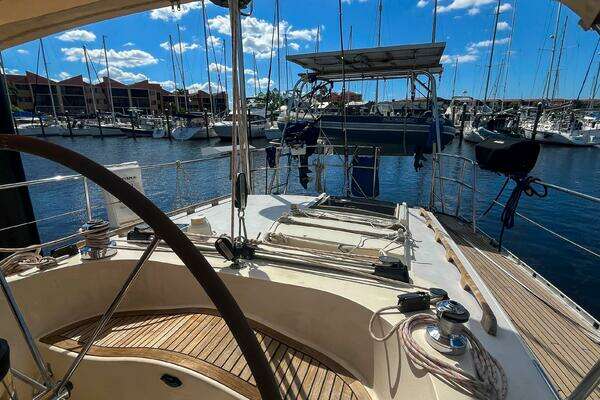 Oyster Lightwave 48 Yacht For Sale