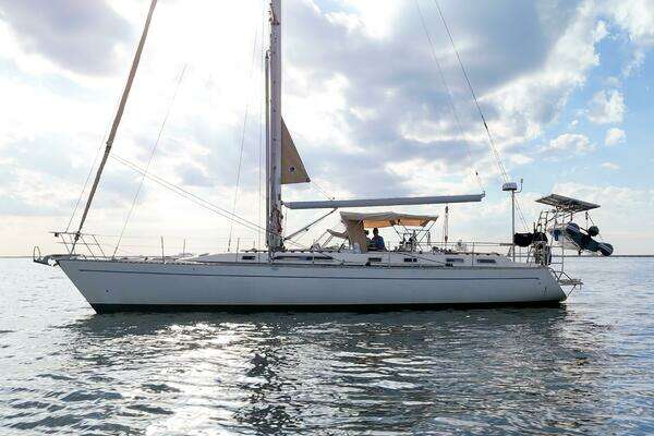 Oyster Lightwave 48 Yacht For Sale
