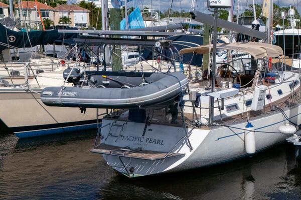 Pacific Pearl 48ft Oyster Yacht For Sale