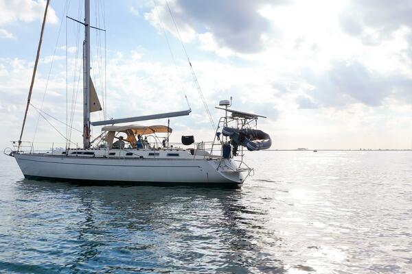 Pacific Pearl 48ft Oyster Yacht For Sale