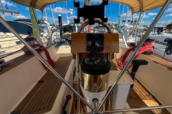 Pacific Pearl 48ft Oyster Yacht For Sale