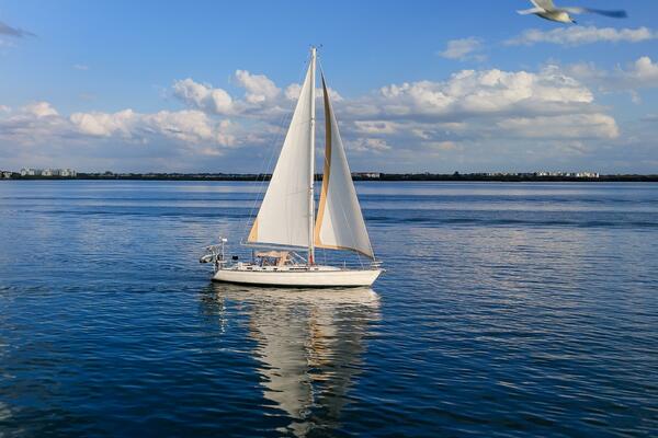 Pacific Pearl 48ft Oyster Yacht For Sale