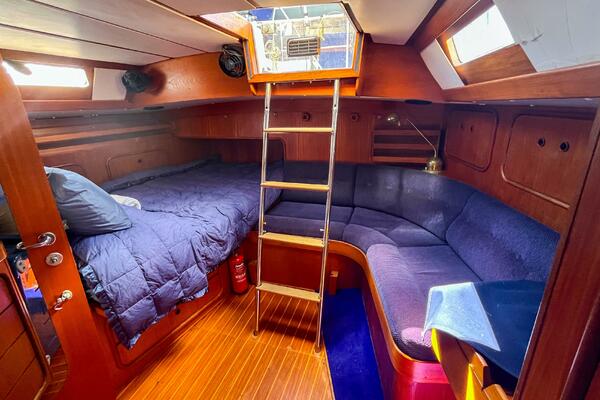 Pacific Pearl 48ft Oyster Yacht For Sale