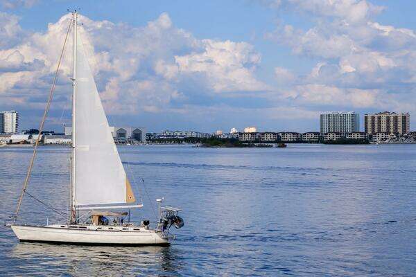 Oyster Lightwave 48 Yacht For Sale