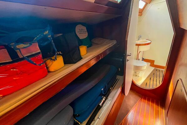 Pacific Pearl 48ft Oyster Yacht For Sale