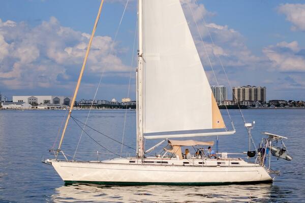 Pacific Pearl 48ft Oyster Yacht For Sale