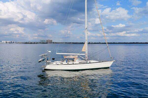Oyster Lightwave 48 Yacht For Sale