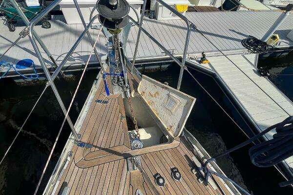 Oyster Lightwave 48 Yacht For Sale