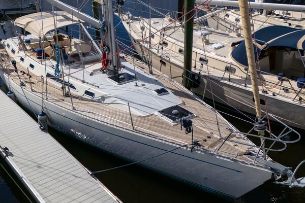 Pacific Pearl 48ft Oyster Yacht For Sale