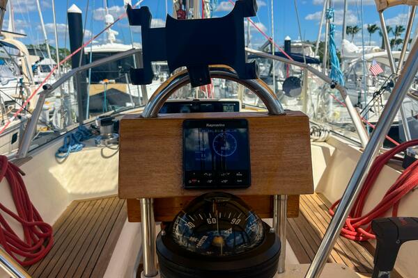 Pacific Pearl 48ft Oyster Yacht For Sale