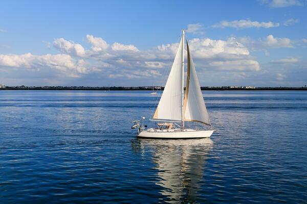 Pacific Pearl 48ft Oyster Yacht For Sale