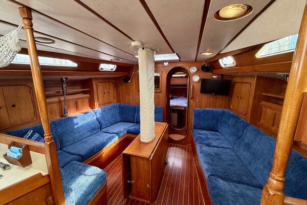 Pacific Pearl 48ft Oyster Yacht For Sale