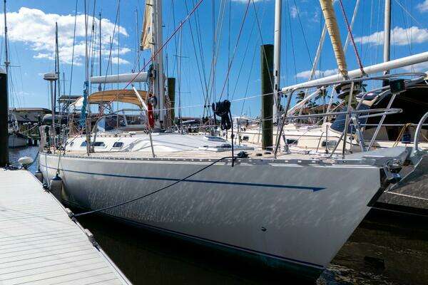 Oyster Lightwave 48 Yacht For Sale