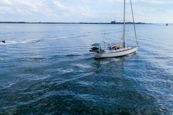 Oyster Lightwave 48 Yacht For Sale