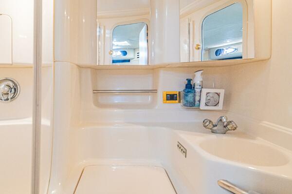 Within Tolerance 38ft Sea Ray Yacht For Sale