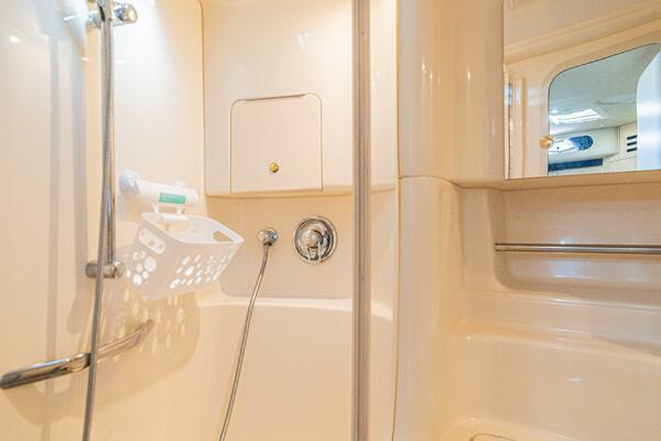 Within Tolerance 38ft Sea Ray Yacht For Sale