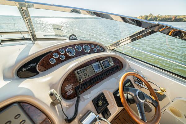 Within Tolerance 38ft Sea Ray Yacht For Sale