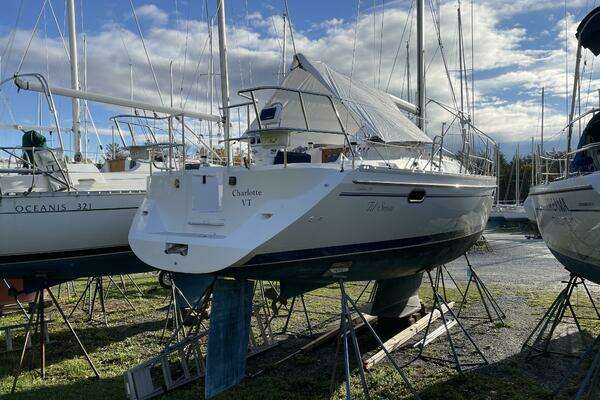 36-ft-Catalina-2014--TIL SNOW Charlotte Vermont United States  yacht for sale