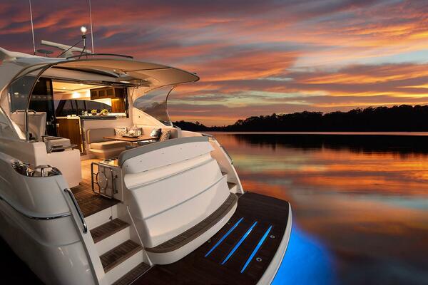 WATER DOG 54ft Riviera Yacht For Sale WATER DOG 54ft Riviera Yacht For Sale