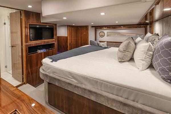 WATER DOG 54ft Riviera Yacht For Sale WATER DOG 54ft Riviera Yacht For Sale
