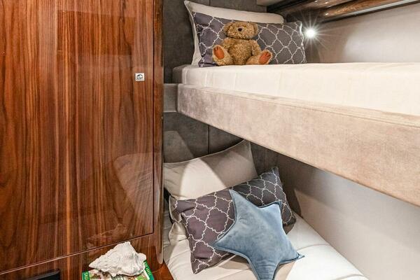 WATER DOG 54ft Riviera Yacht For Sale WATER DOG 54ft Riviera Yacht For Sale