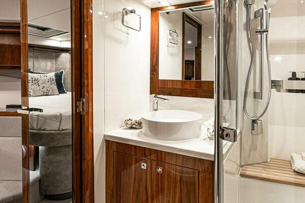 WATER DOG 54ft Riviera Yacht For Sale WATER DOG 54ft Riviera Yacht For Sale