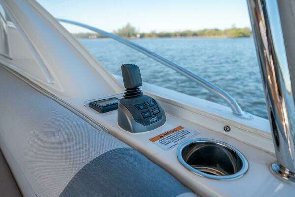 Riviera 5400 Sport Yacht Yacht For Sale