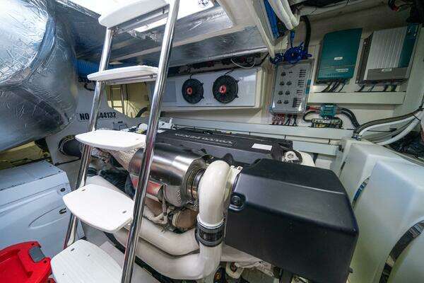 Riviera 5400 Sport Yacht Yacht For Sale