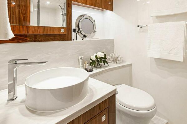 WATER DOG 54ft Riviera Yacht For Sale WATER DOG 54ft Riviera Yacht For Sale