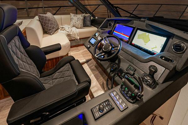 WATER DOG 54ft Riviera Yacht For Sale WATER DOG 54ft Riviera Yacht For Sale