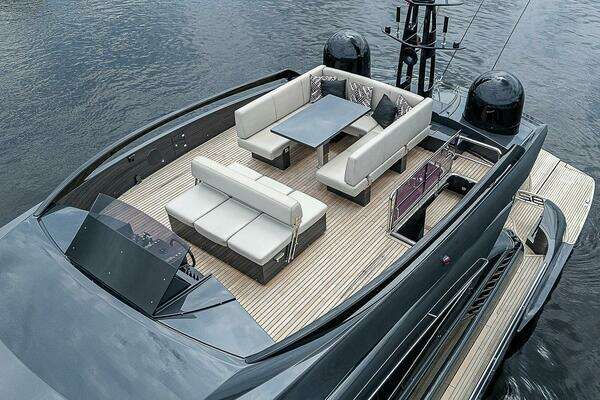 Pershing Pershing 92 Yacht For Sale