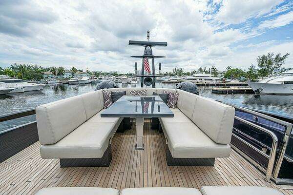 Pershing Pershing 92 Yacht For Sale