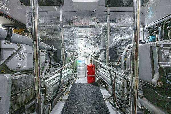 Pershing Pershing 92 Yacht For Sale