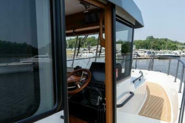 800k    900k Stock 8 32ft Targa Yacht For Sale