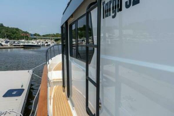 800k    900k Stock 8 32ft Targa Yacht For Sale