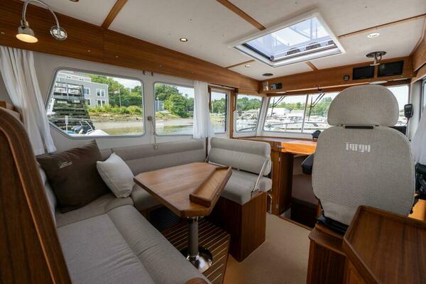 800k    900k Stock 8 32ft Targa Yacht For Sale
