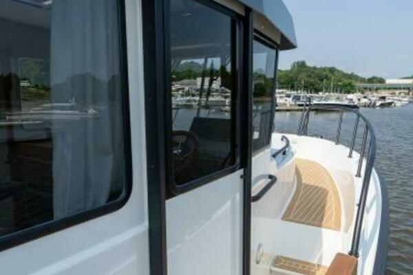 800k    900k Stock 8 32ft Targa Yacht For Sale