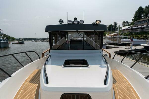 800k    900k Stock 8 32ft Targa Yacht For Sale