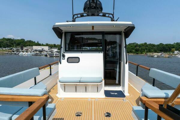 800k    900k Stock 8 32ft Targa Yacht For Sale