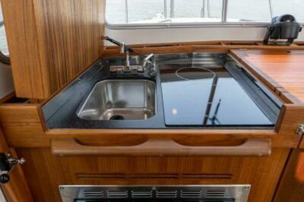800k    900k Stock 8 32ft Targa Yacht For Sale