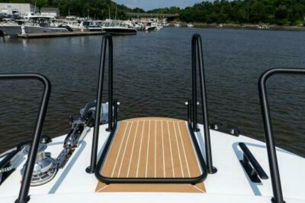 800k    900k Stock 8 32ft Targa Yacht For Sale